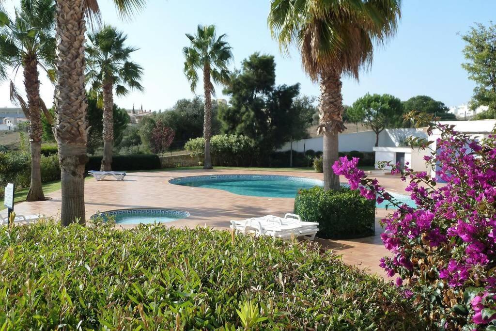 Great 2 Bedroom Apartment With Communal Pool ラゴス エクステリア 写真