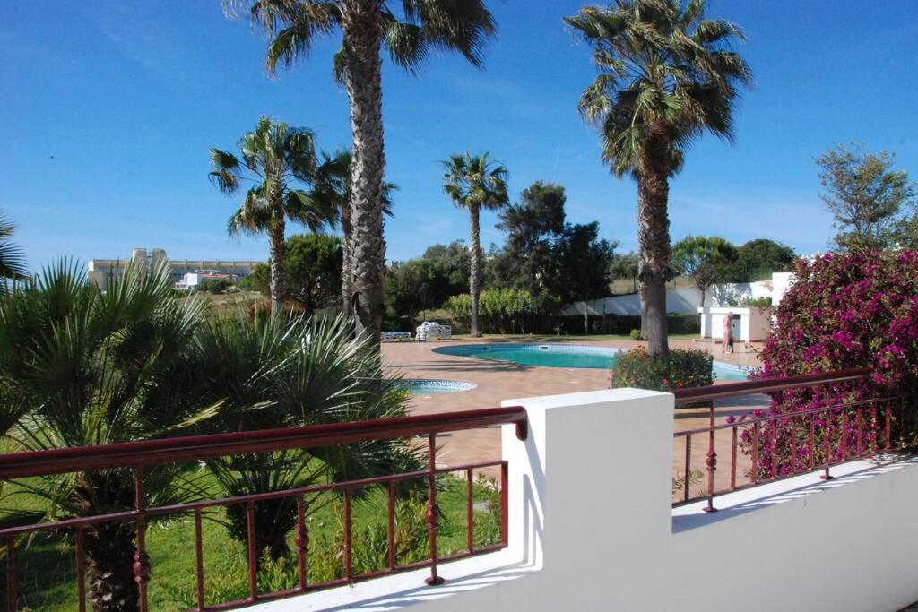 Great 2 Bedroom Apartment With Communal Pool ラゴス エクステリア 写真