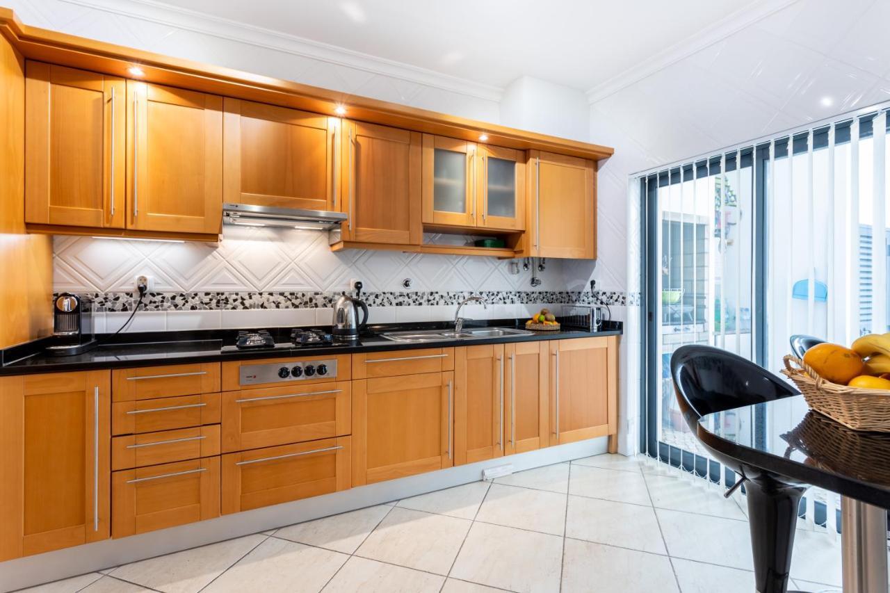 Great 2 Bedroom Apartment With Communal Pool ラゴス エクステリア 写真